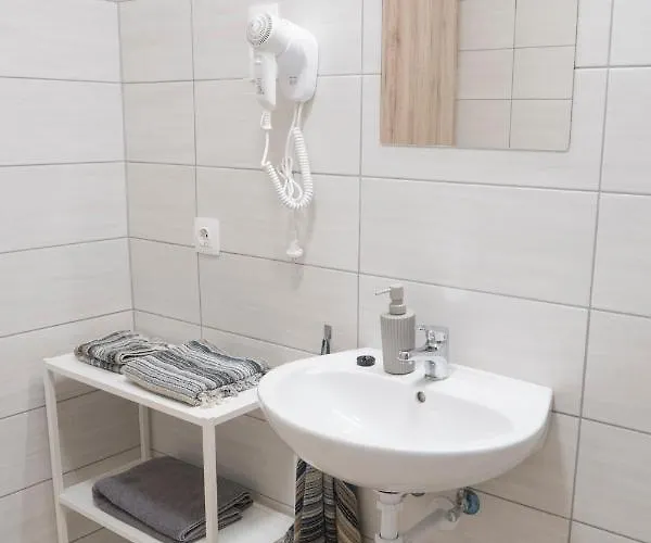K111 Klapka Budapest